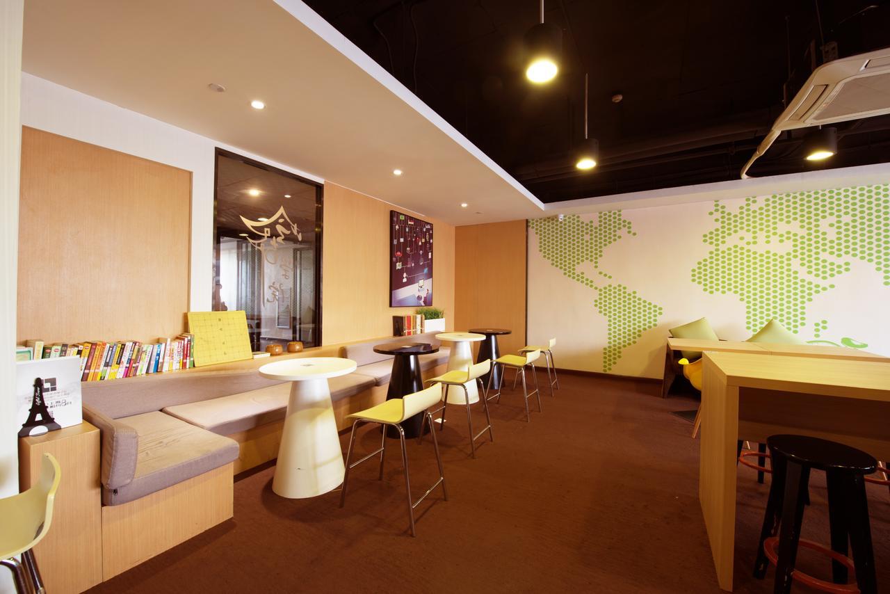 Iu Hotel Hezhou Bus Terminal Extérieur photo